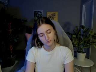 ave-costly live webcam show