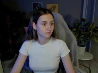 ave-costly live webcam show