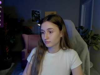 ave-costly live webcam show