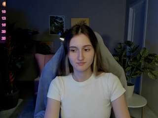 ave-costly live webcam show
