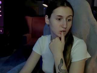 ave-costly live webcam show