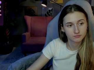 ave-costly live webcam show