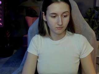 ave-costly live webcam show