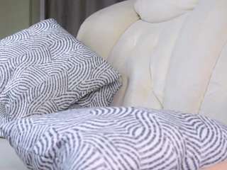 Live webcam model azaleeschabel on Soda Cams