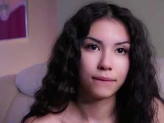 azaleeschabel's CamSoda show and profile