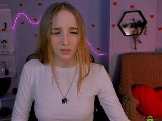 kira-kisses webcam