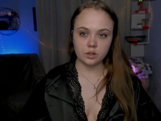 kira-kisses webcam