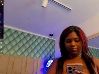 Live webcam model mariajose-h on Soda Cams