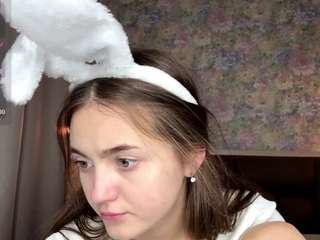 trinasmathers's CamSoda show and profile