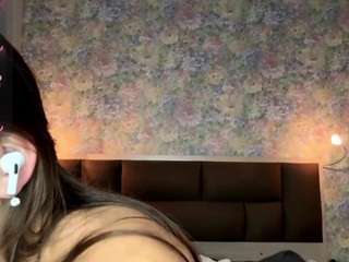 Trinasmathers's cam show statistics and live stream