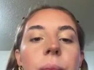 barelybehavingangel webcam