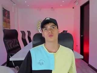 benitosaenz live cam profile