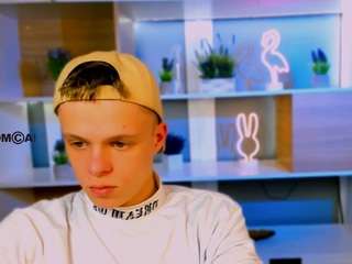 danny-dark live cam profile