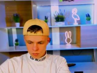 danny-dark live cam profile