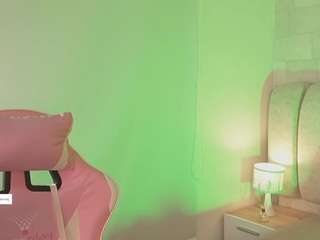 Ce modèle est en direct maintenant. emma-vloss