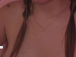 le modèle emma-vloss est en webcam porno dans un show sur le site camsoda, il possède les tags suivants: blowjob,brown eyes,cock rating,cowgirl,cum in pussy,deepthroat,dildo or vibrator,doggy style,no drinking,skinny,tattoos,teen 18,young adult,hd