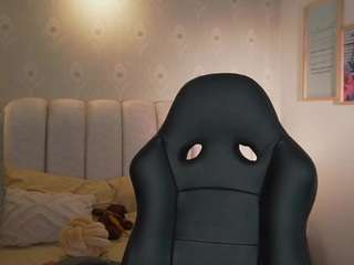 Emma-Vloss live webcam show
