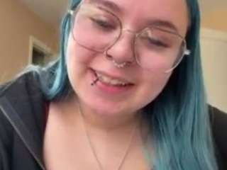 Live webcam model lavishlay on Soda Cams