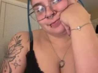 Live webcam model lavishlay on Soda Cams