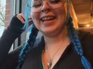 Live webcam model lavishlay on Soda Cams