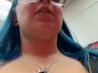 LavishLay live cam preview