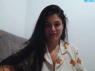 le modèle sofibanks est en webcam porno dans un show sur le site camsoda, il possède les tags suivants: black hair,brown eyes,butt plug,cum in pussy,dildo or vibrator,drinking,foot fetish,full nudity,no smoking,sex toys,tattoos,curvy