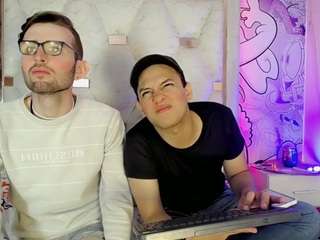 the-goodguyss webcam