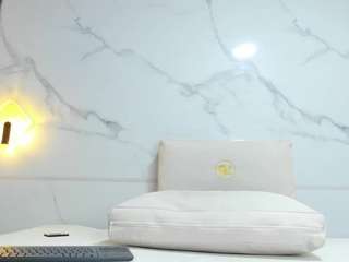 Alina-Hart live cam preview
