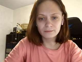 betseydarco's CamSoda show and profile