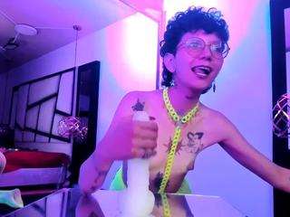 calioperoux live cam profile