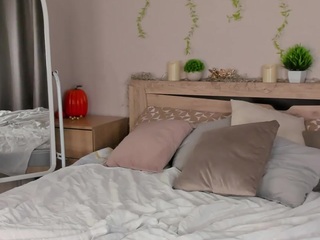mia-hill webcam