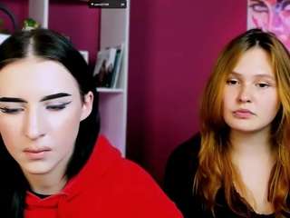 polly-cute1's CamSoda show and profile