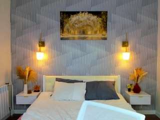 zoe-j00y live cam profile