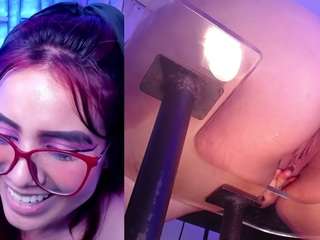 le modèle dannascully est en webcam porno dans un show sur le site camsoda, il possède les tags suivants: anal,orgasm,handjob,anal toys,lush,middle aged,milf,natural,nature,no smoking,pussy,fuck machine,red hair,shaved pussy,small tits,spank,squirter,tattoos,tease,toys