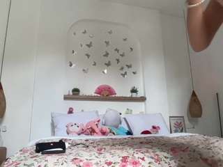 keirasworldd live webcam show