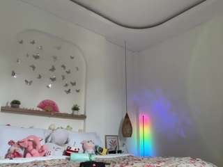 keirasworldd live cam preview