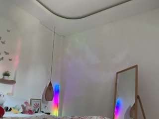 keirasworldd live cam preview