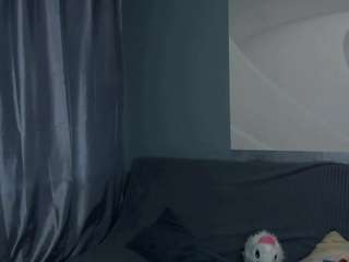 loriurie live webcam show