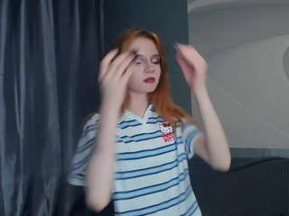 loriurie live webcam show