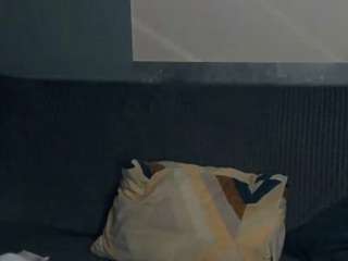 loriurie live webcam show