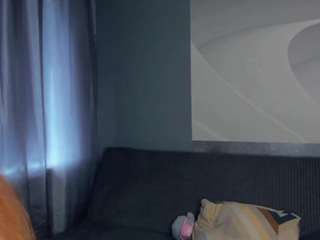 loriurie live webcam show