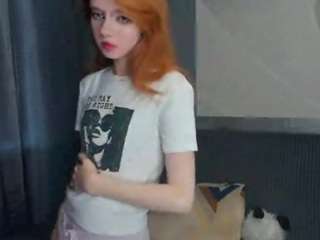 loriurie live webcam show