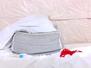 le modèle nina-bae est en webcam porno dans un show sur le site camsoda, il possède les tags suivants: black hair,lingerie,strip,skinny,no smoking,no drinking,blowjob,natural,full nudity,flashing,dildo or vibrator,deepthroat,cowgirl,brown eyes,big tits,ebony,hd,latina