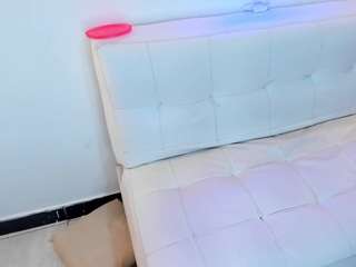 Pink-show1 live webcam show