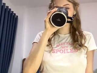 rosalievasseurbe... Live Webcam on CamSoda