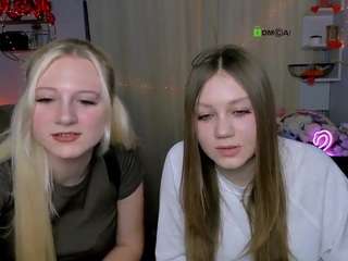 adelina-riley Live Webcam on CamSoda