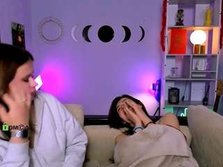 adelina-riley Live Webcam on CamSoda