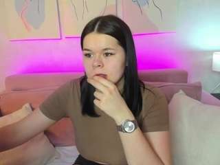 le modèle alicia-long est en webcam porno dans un show sur le site camsoda, il possède les tags suivants: big cock,black hair,brown eyes,ejaculation,large tits,no drinking,no smoking,orgasm,tease,hd