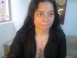 Live cam show with Amaia-T