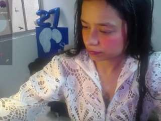 amaia-t live webcam show